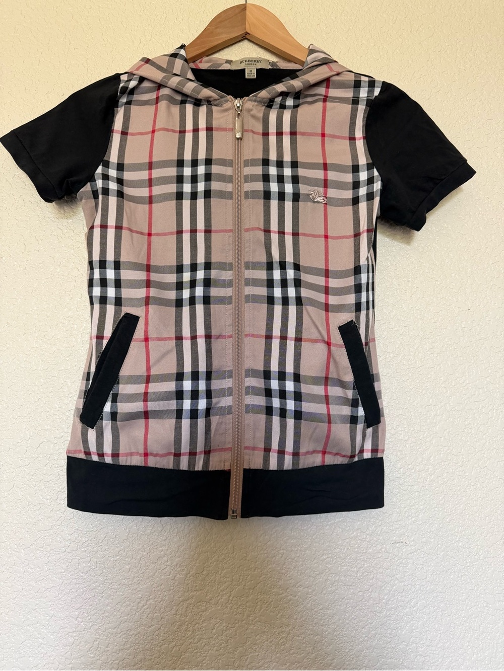 Burberry Beige Plaid Hooded Zip Vest with Black Sleeves - Picture 2 of 5